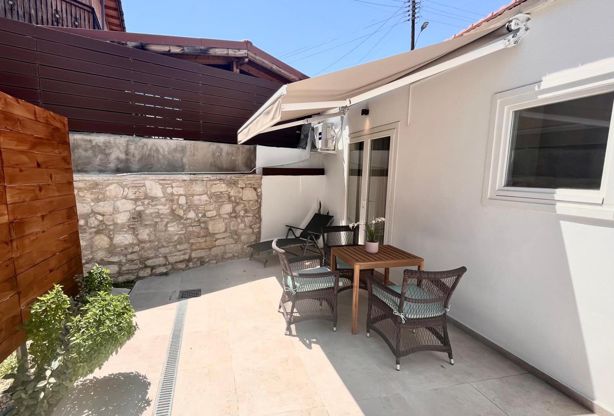 The Courtyard Episkopi Guest Houses Exterior photo
